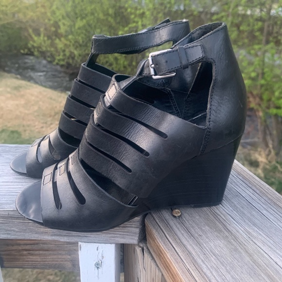 Franco Sarto heeled sandals - Picture 2 of 6